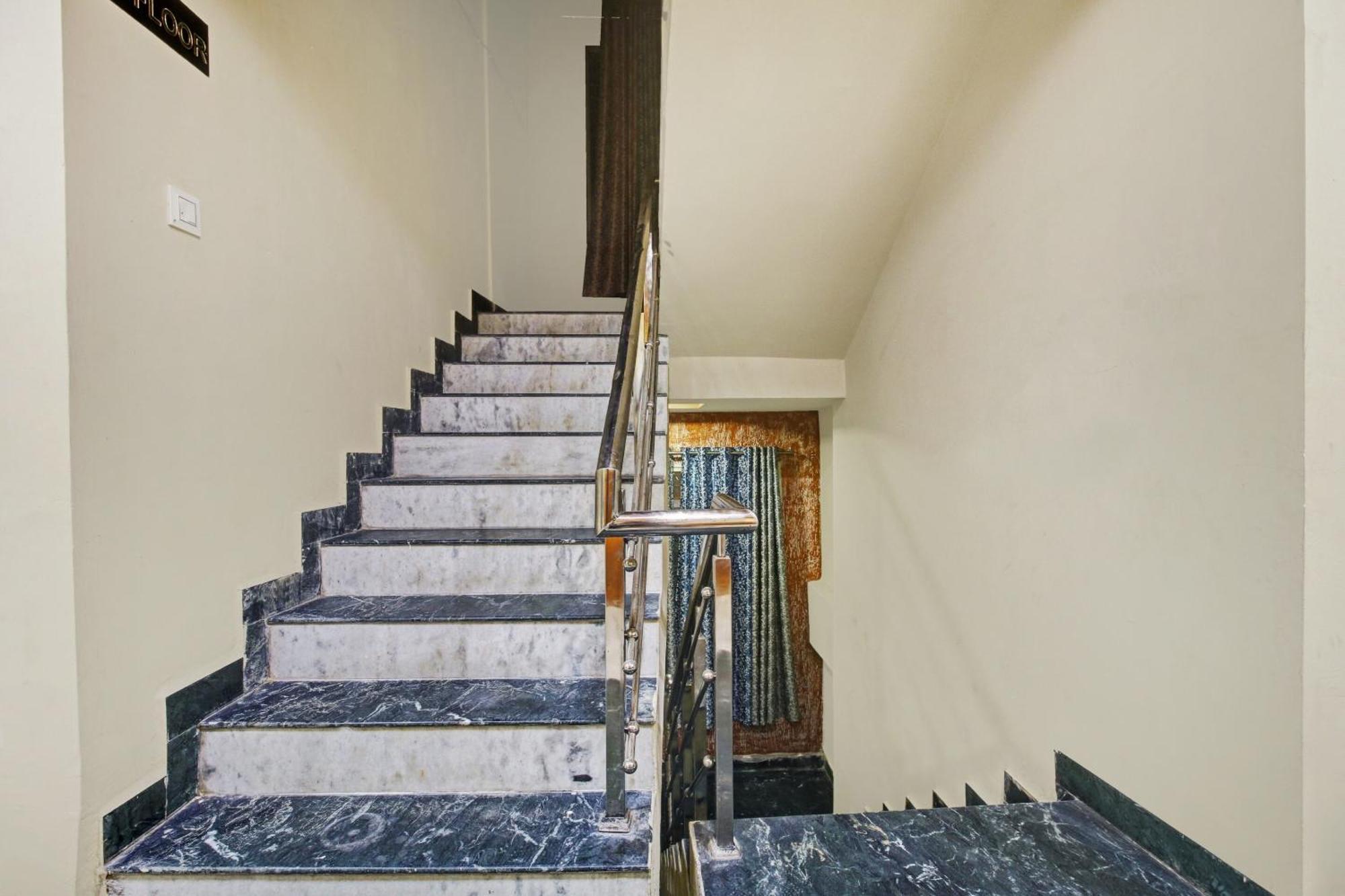 Super Collection O The Wishtler Hotel Bhopal Bagian luar foto